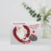 マルタの子犬郵便子犬の抱擁バレンタインを持っています シーズンポストカード (スタンド正面)