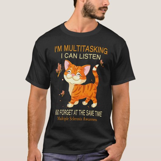マルチタスク中 聞いてるよ ネコ Tシャツ (正面)