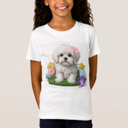 マルチーズの子犬がおもちゃで座る Tシャツ (正面)