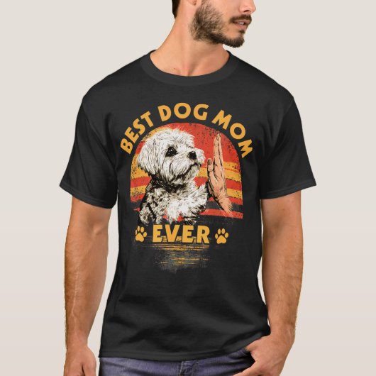 マルチーズの母 レトロな夕日 楽しい犬 母の日 Tシャツ (正面)