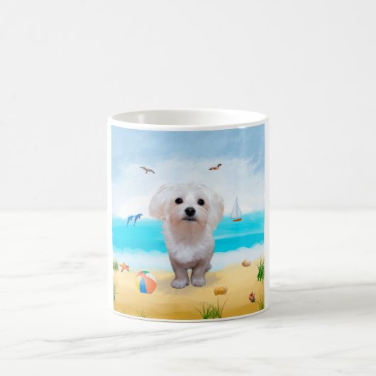 マルチーズの犬のビーチ コーヒーマグカップ (中央)