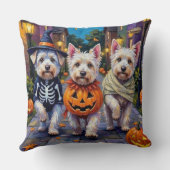 マルチーズドッグズトリックまたは治療ハロウィーンコスチューム クッション (裏面)