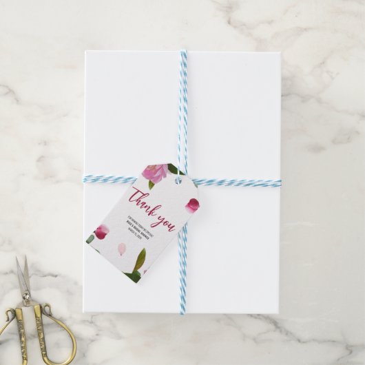 マルチ フローラル ブライダル シャワー ギフトタグ (より糸付き)