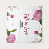 マルチ フローラル ブライダル シャワー フォール イン ラブ タペストリー (正面(横))