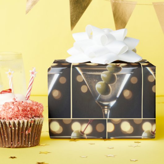 マルティーニの飲み物に入ったオリーブ ラッピングペーパー (誕生日パーティー)