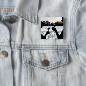 マルティーニガラスを焼くカップルのシルエット 缶バッジ (インサイチュ)