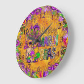 マルディグラスクロックカラフルハッピーマルディグラス格言 ラージ壁時計 (傾斜)