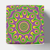 マルディグラスグリーンイエローパープルパターンマンダラ フェイバーボックス (上部)