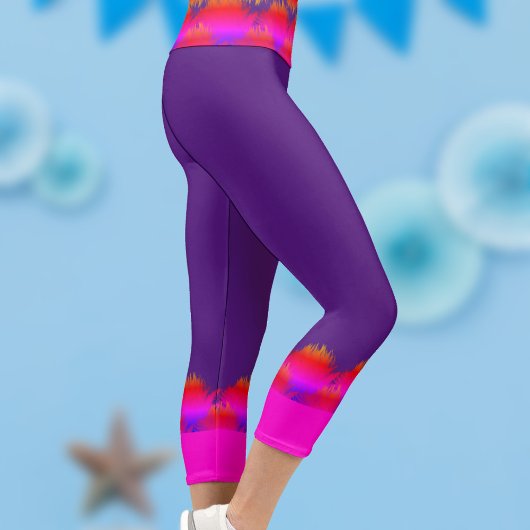 マルディグラスパープルアンドピンクフェザーカプリレギンス カプリレギンス