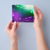 マルディグラスフェスティバルパープルバックグラウンド チラシ (手)