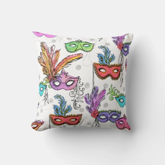 マルディグラスマスカレードマスク明るい水色 クッション (正面)