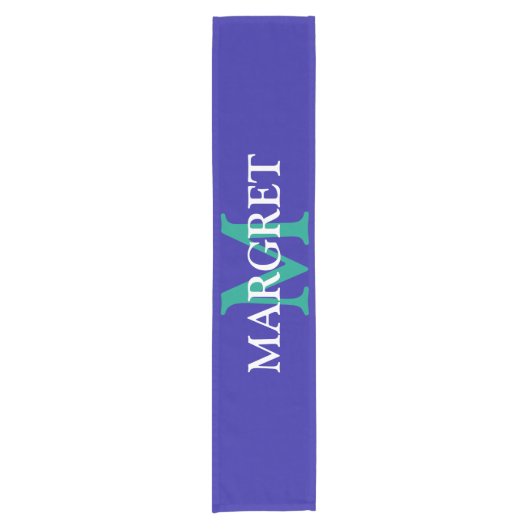 マルディグラスモノグラムイニシャルオン紫色の脂肪の火曜日 ショートテーブルランナー (正面)