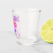 マルディグラス（紋章の）フラ・ダ・リタイポグラフィパープルピンク ショットグラス (右)