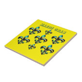 マルディグラス（紋章の）フラ・ダ・リ タイル (側面)