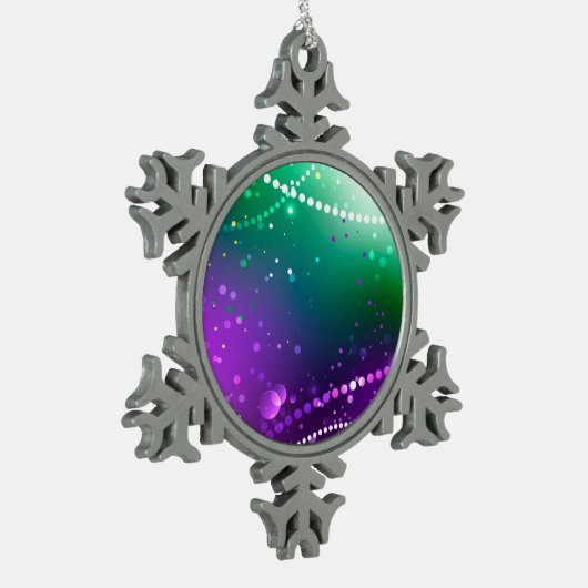 マルディグラフェスティバルパープルバックグラウンド スノーフレークピューターオーナメント (左)