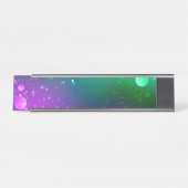 マルディグラフェスティバルパープルバックグラウンド デスクネームプレート (正面)