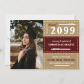 マルーンと金ゴールド点々のあるの箱と鉛筆の卒業 招待状 (正面)