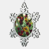 マルーンと黄色のチューリップカラフルフローラ スノーフレークピューターオーナメント (右)