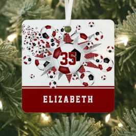 マルーンの黒いサッカーボールが星をパーソナライズされた出す メタルオーナメント