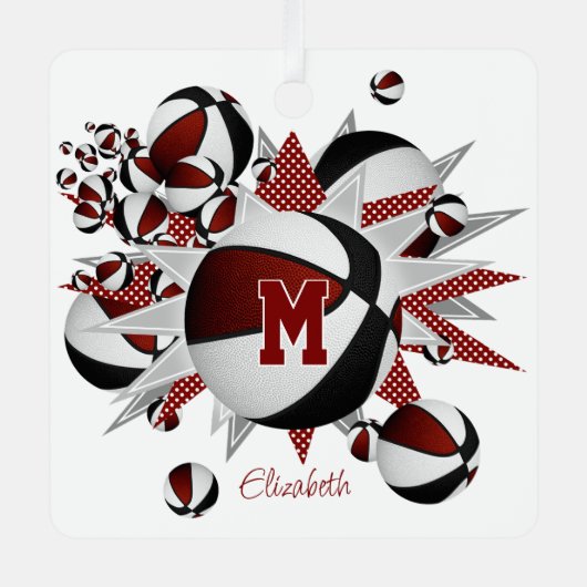 マルーンの黒いバスケットボールの星パーソナライズされた メタルオーナメント (正面)