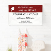 マルーン大学院 | タッセルは面倒を起こす価値があった 横断幕