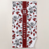 マルーン灰色のキッズサッカーチームの色のスポーツパターン ビーチタオル (正面)