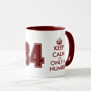 マルーン赤保落ち着いた34誕生日コーヒーマグのギフト マグカップ