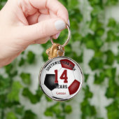 マルーン黒チームカラーサッカーアスリートギフト キーホルダー (手)