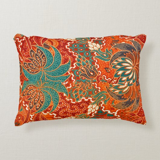 マレーシアろうけつ染め:美しいアートパターン。 アクセントクッション (正面)