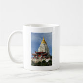 マレーシアピナンの島のKek Lok Siの寺院 コーヒーマグカップ (左)