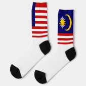 マレーシア国旗と愛国的なマレーシアプライド ソックス (左)