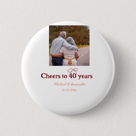 マロンは応援を40周年に結婚捧げる 缶バッジ (正面)