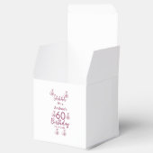 マロン白モーヴシュフ60歳の誕生日フローラ フェイバーボックス (オープン)