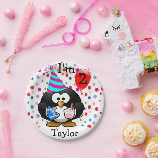 マンガパーソナライズされたー・ペンギン2回目の誕生日パーティー ペーパープレート (パーティー)
