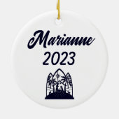 マンガ遠くにー・クリスマス・ミニマルタイポグラフィで セラミックオーナメント (裏面)