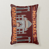 マンケイブガレージマハおもしろいル |パーソナライズされた |赤 アクセントクッション (正面(垂直))