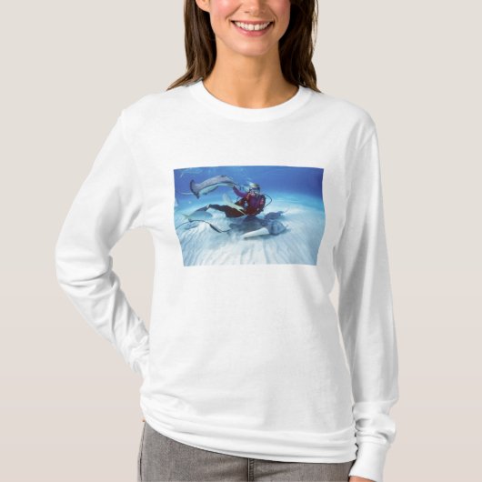 マンタシティ グランドケイマン ケイマン諸島, Tシャツ (正面)