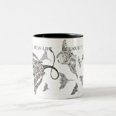 マンタ光線の海の生命学校 ツートーンマグカップ (中央)