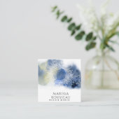 マンダラエテリアアルシテラル抽象芸術ブルーホワイト スクエア名刺 (スタンド正面)