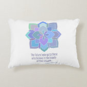 マンダラエレノールルーズベルト美しい引用文 アクセントクッション (正面)