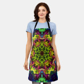 マンダラサイケデリックフラワーグリーンブルーとパープル エプロン (着用した状態)