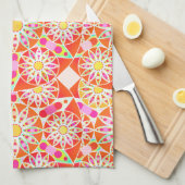 マンダラパターン、コーラルレッド、ピンク、金ゴールド キッチンタオル (四つ折り)