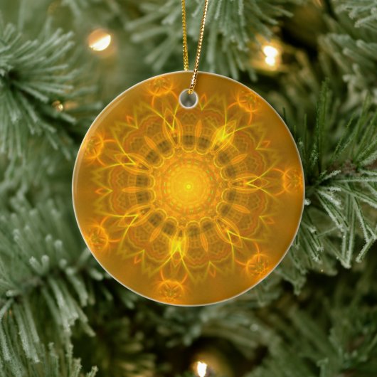 マンダラレースライン暖かいグロー黄色の背景 セラミックオーナメント (ツリー)