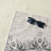 マンダラ名モノグラムモノクロライトグレー ビーチタオル (インサイチュ)