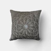 マンダラ彫刻された石の写真スロークッション クッション (裏面)