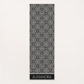 マンダラ白黒パターン名パーソナライズされた ヨガマット (正面)