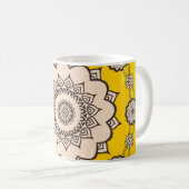 マンダラ装飾：民族スタイルデザイン。 コーヒーマグカップ (正面右)