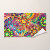 マンダラ鮮やかスカラフルパターン ハンドタオル (ハンドタオル)