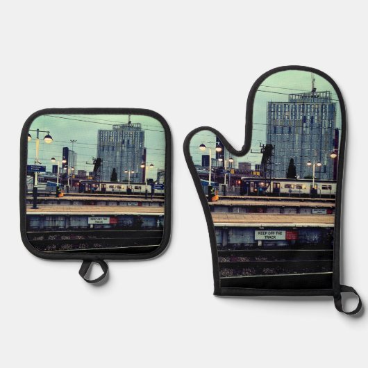 マンチェスター駅ビュー 鍋つかみ&鍋敷きセット (正面)