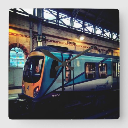 マンチェスター駅 スクエア壁時計 (正面)